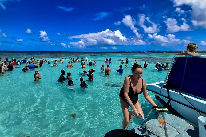 6-Hours Tour East Coast of Antigua: Stingray City, Lunch & Beach - Why this six-hour Antigua tour works