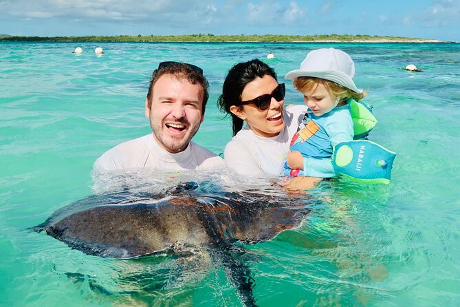 6-Hours Tour East Coast of Antigua: Stingray City, Lunch & Beach - Devil’s Bridge and the Atlantic coast