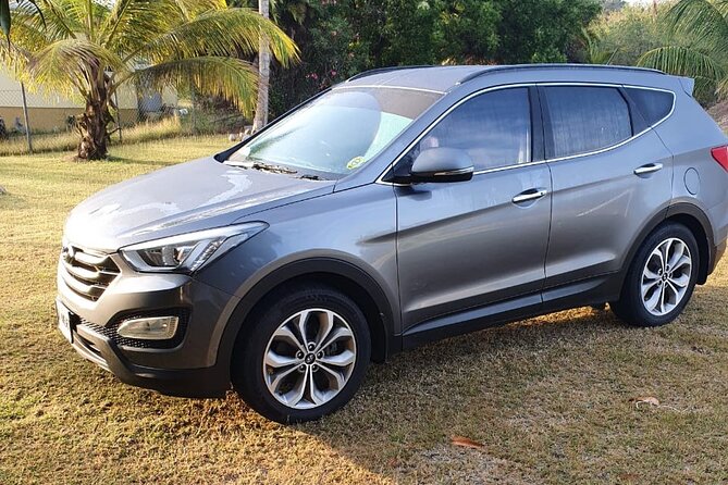 Antigua Airport Private Roundtrip Transfer to and from Royalton Antigua Resort - The airport meeting process, step by step