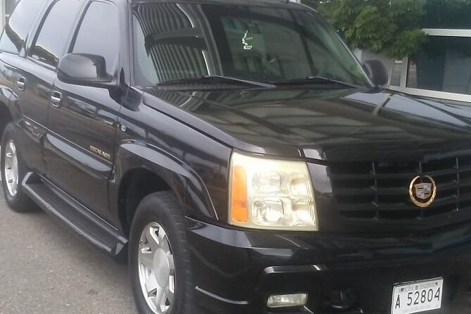 Antigua Roundtrip Airport Transfer - Finding the representative at arrival