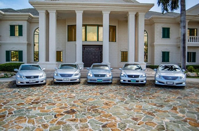 Antigua - VIP Fast Track On Arrival ONLY And Round Trip Transfer - What the best driver can add