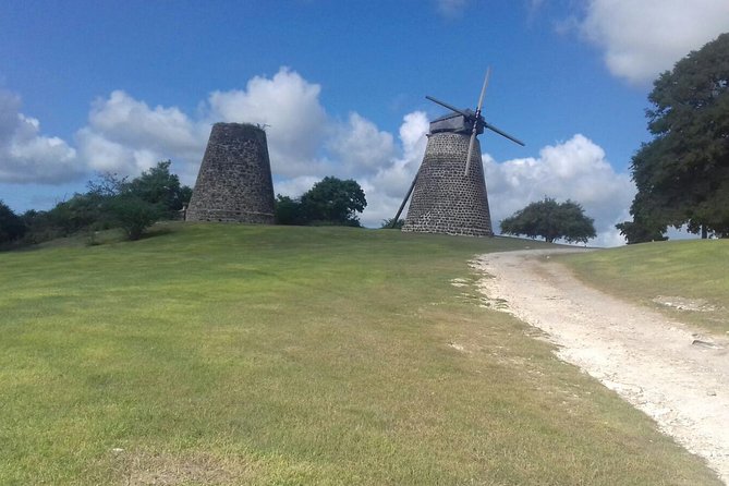 Circumnavigate Tour - Drinks, group size, and the practical details
