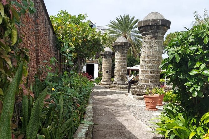 Group Tour for the Best of Antigua - Shirley Heights for photographs and broad views