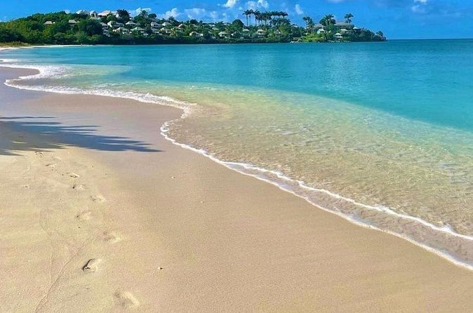 Private Transfer from VC Bird International Airport Antigua - Who should book this private transfer?